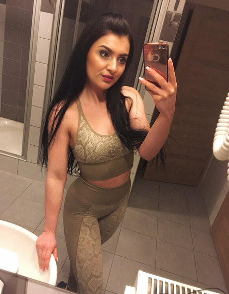 belladiablo onlyfans nude tits