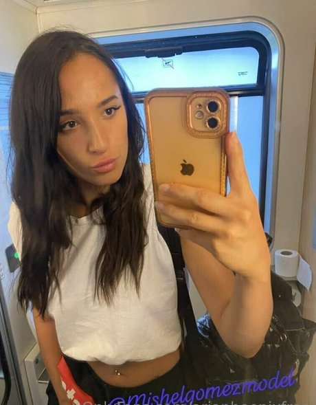 ariaphoenixfree onlyfans for free