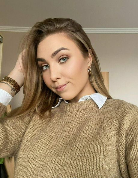 elsafoxxx leaked porn onlyfans