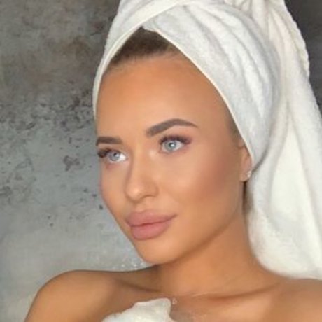 Alexisgrays nude onlyfans pics