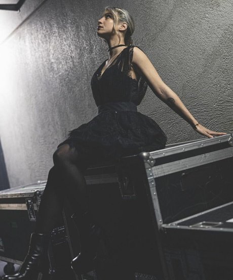 Laure Valee onlyfans.