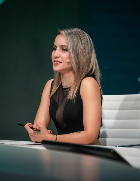 Laure Valee leaked onlyfans nudes