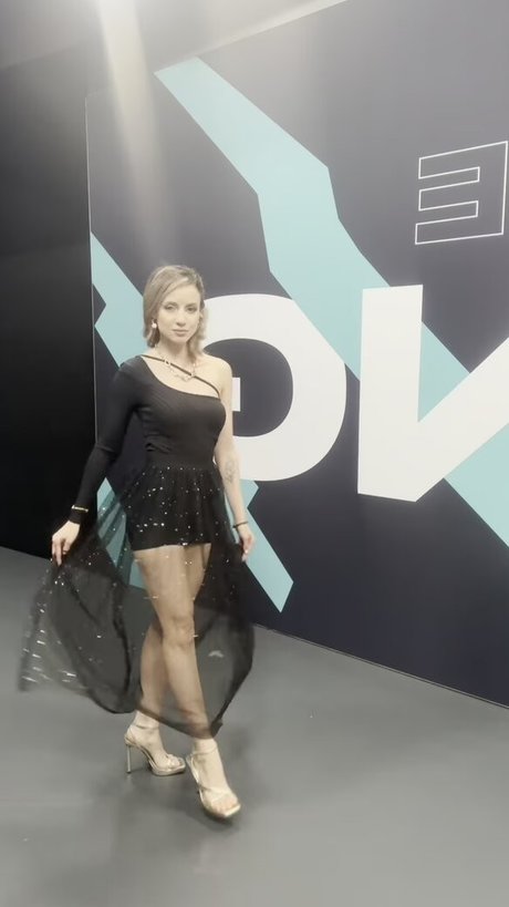 Laure Valee leaked onlyfans nude