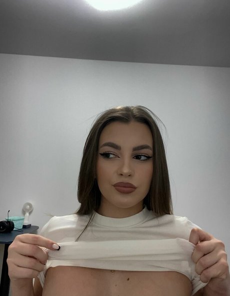 biee 20 leak onlyfans nude