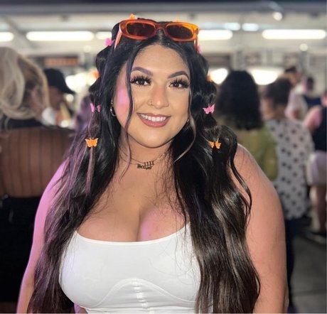 Lucia Yanez sexy onlyfans