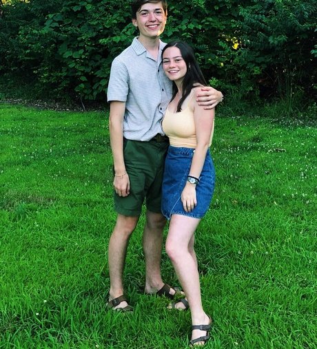 Deena E nude onlyfans