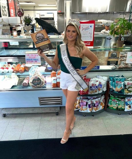 Erica Carosella onlyfans leams