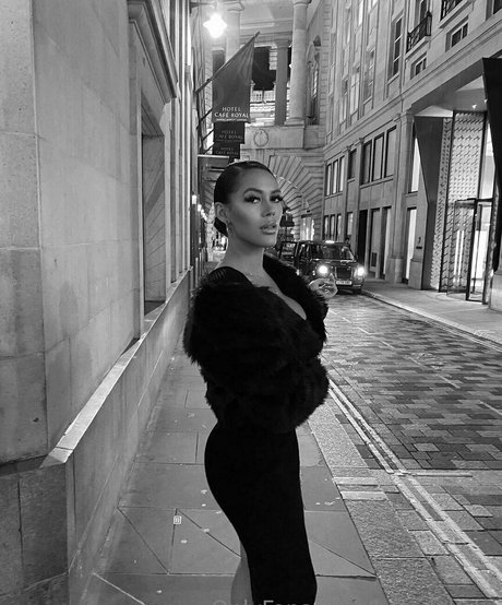 hot dakota onlyfans naked