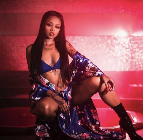 Maliibu Miitch onlyfans pictures