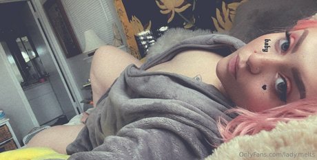 lady melts naked onlyfans