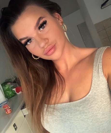 Sarah Slavo onlyfans leaked pictures