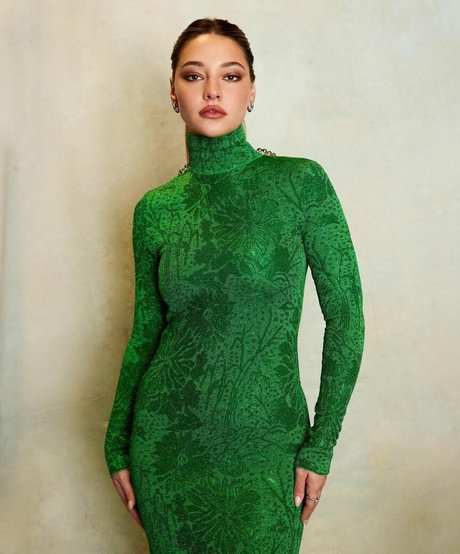 Madelyn Cline onlyfans naked leak