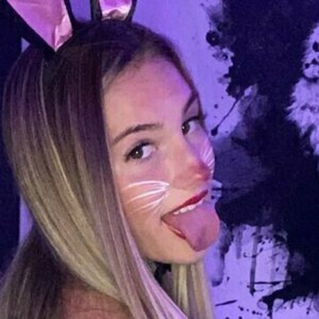 Lyric Aleah boobs onlyfans