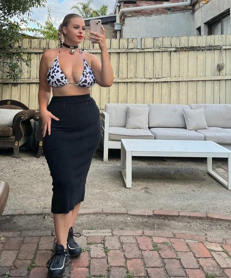 Jasmine Ramage onlyfans strip tease