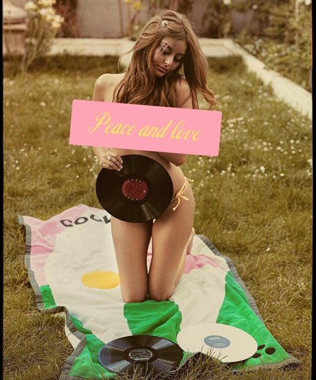 Zahia Dehar onlyfans leak nudes