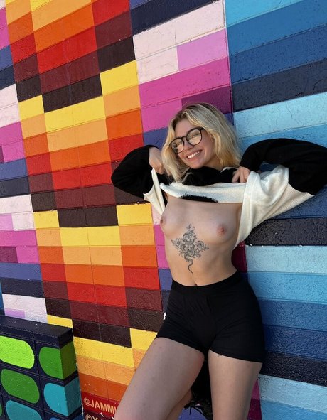 Emily Oram only fans pic