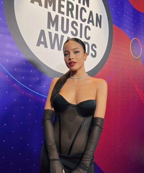 Emilia Mernes onlyfans sexy