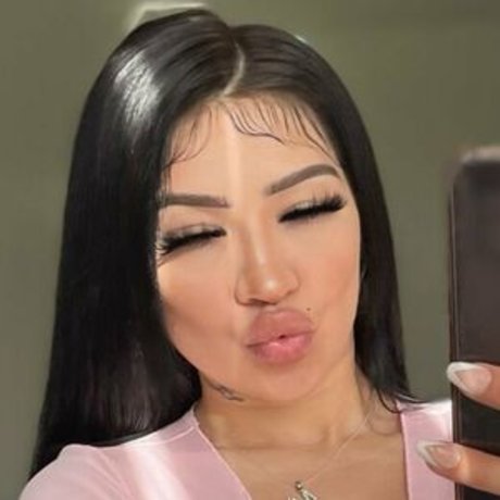 mollyjuicy boobs onlyfans