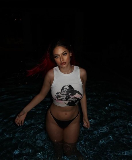 badmomzjay Profile pic