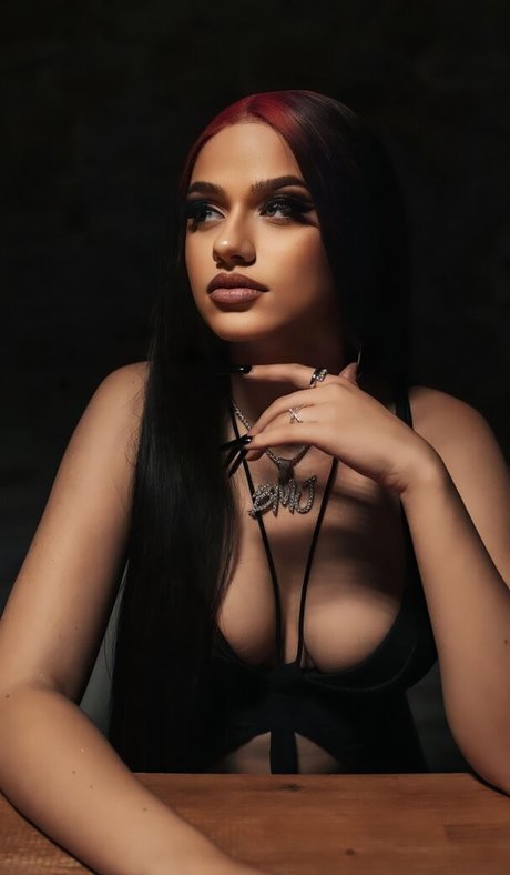 badmomzjay onlyfans leakd