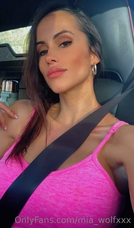 mia wolfxxx onlyfans sex