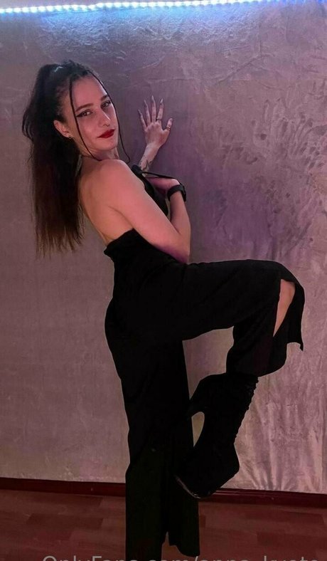 anna kyoto onlyfans striptease