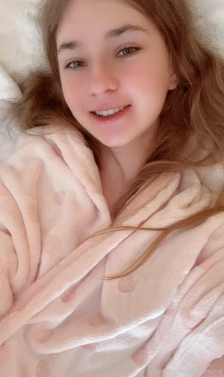 Evaava onlyfans nude