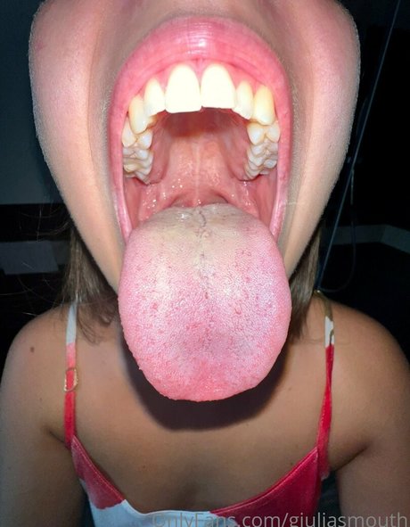 giuliasmouth onlyfans leaked nudes