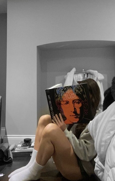 Kira Kosarin onlyfans leake