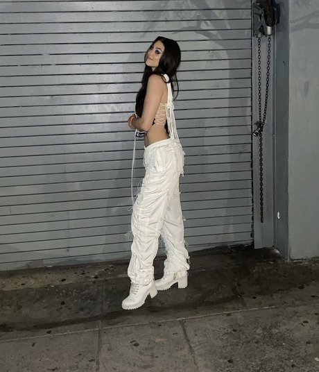 Kira Kosarin onlyfans.