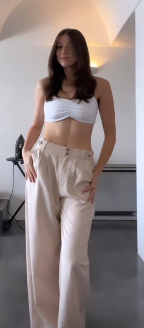 Kira Kosarin onlyfans xxx