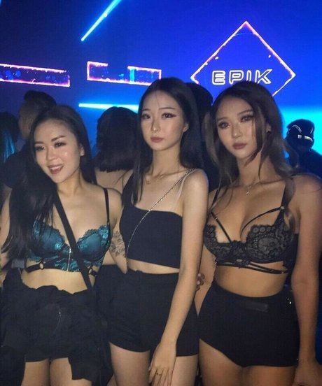 kkarenzeng leaks only fans