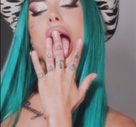 Tati Zaqui nsfw onlyfans