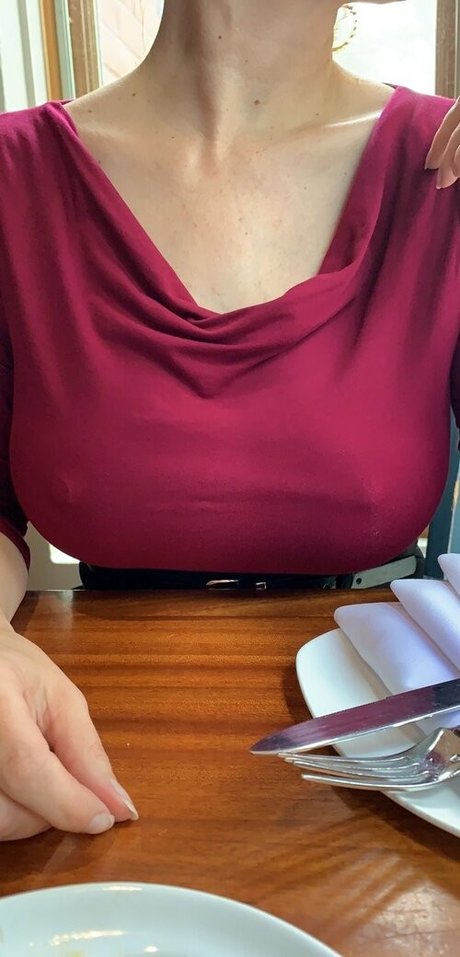 tinker4bell onlyfans topless