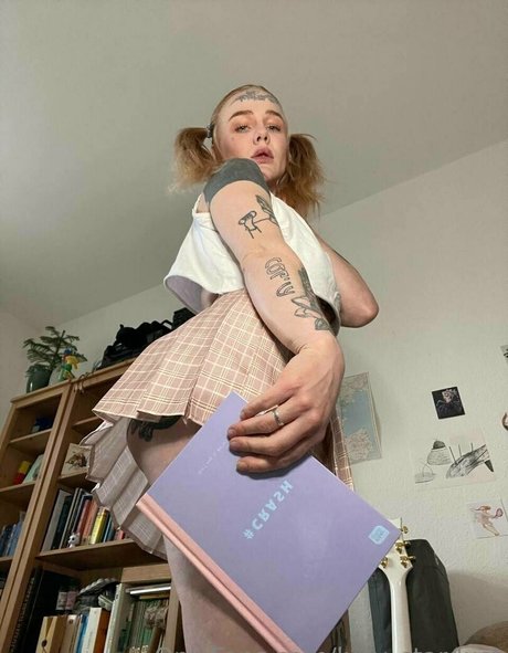 lucy stardust onlyfans pic