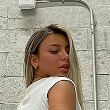 Laura Isabela Leon porn onlyfans