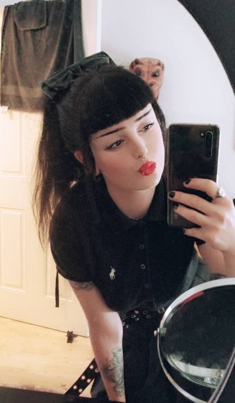 missdellavigne leaked porn onlyfans