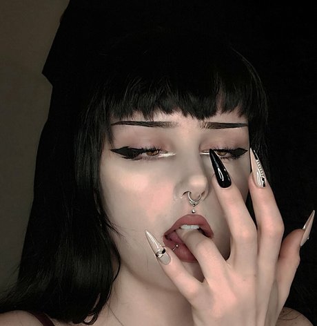 missdellavigne onlyfans porn nude