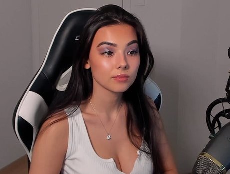 MichelleR onlyfans sextape