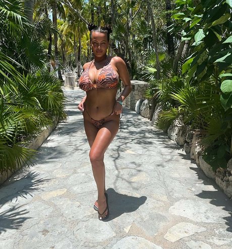 Elle Faye desnuda onlyfans