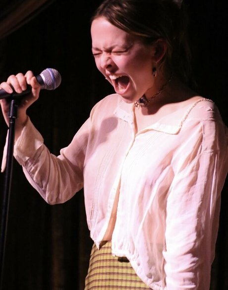 Alexis G Zall onlyfans nude leaks