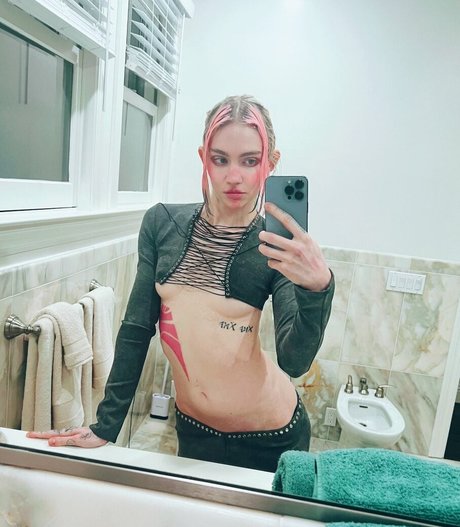 Grimes hot onlyfans