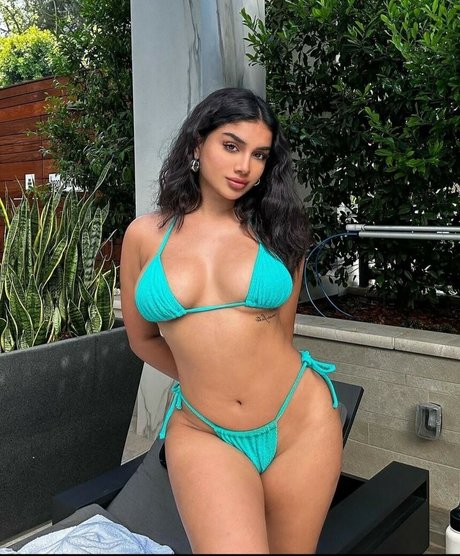 Alishba Sheikh nudes onlyfans leak