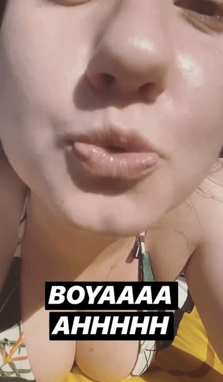 CherryGumms onlyfans model