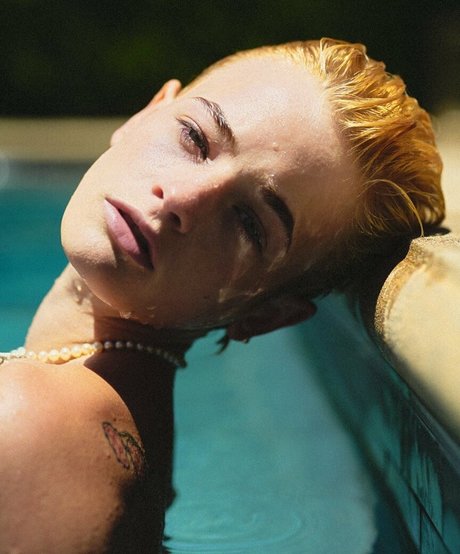 Esther Rose McGregor onlyfans pictures