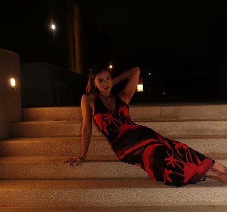 Hailee Steinfeld onlyfans free