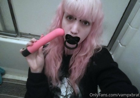 vampxbrat onlyfans leaked photos
