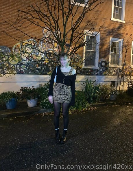 xxpissgirl420xx Profile pic