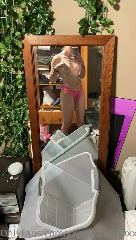 xxpissgirl420xx onlyfans leak sex