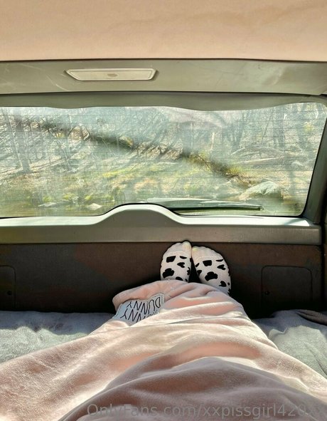 xxpissgirl420xx onlyfans sex leak